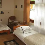 Bed & Breakfast Willa Dewajtis 2*