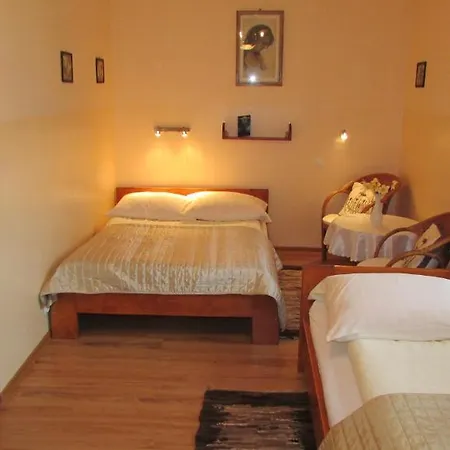 Bed and breakfast Willa Dewajtis 2*