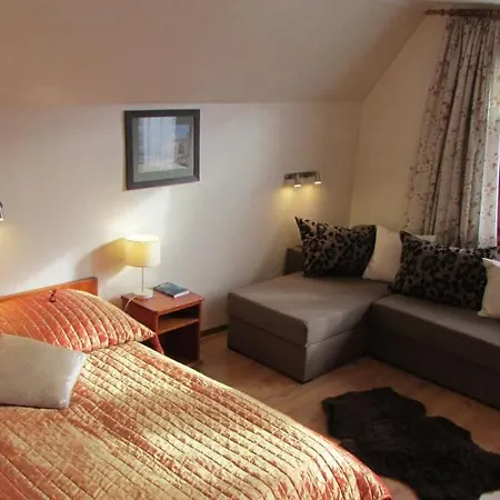 Dewajtis Bed & Breakfast 2*